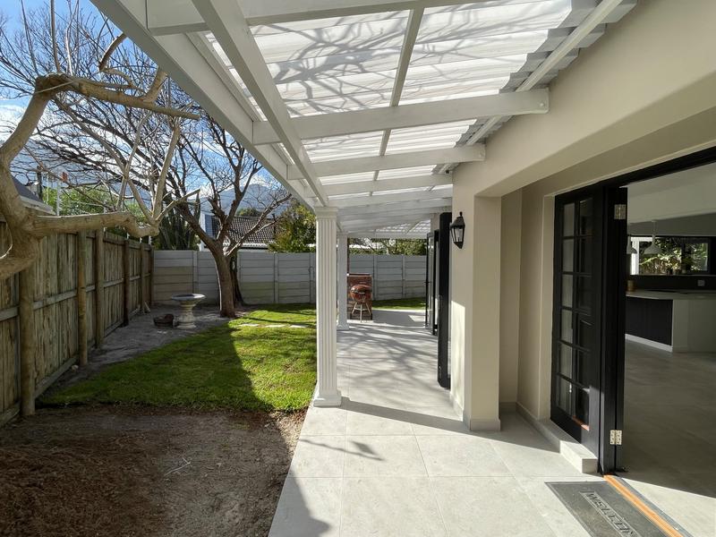 3 Bedroom Property for Sale in Beach Estate Western Cape